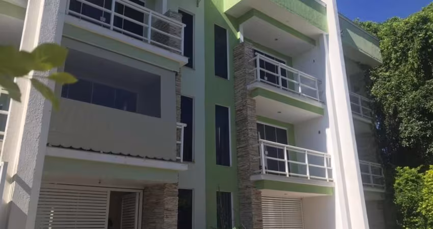 Casa Tríplex de 2 Dormitórios em Costazul - Rio das Ostras/RJ por R$380.000