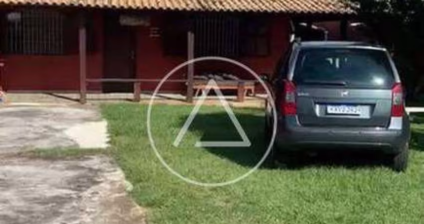 Casa à Venda em Unamar, 100m da Praia - R$ 375.000