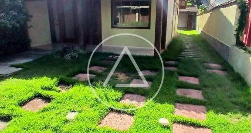 Casa Linear no Vale dos Cristais, Macaé - R$ 550.000,00 - Condomínio Fechado, Segurança 24h e Lazer Completo