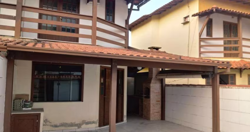 Casa Duplex com 2 Dormitórios à Venda em Jardim Mariléa - Rio das Ostras/RJ - R$ 370.000,00