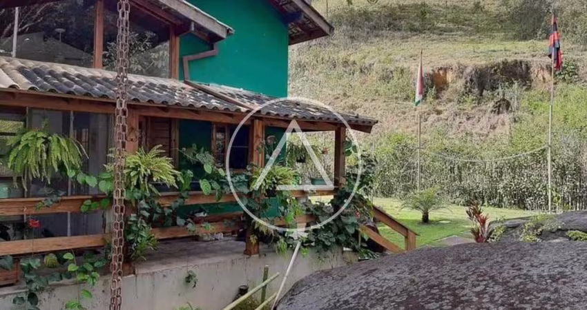 Casa à venda, 4 quartos, 1 suíte, 3 vagas, Sana - Macaé/RJ