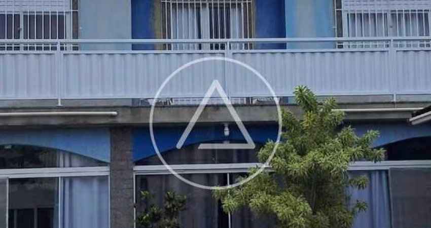 Casa à venda, 5 quartos, 2 suítes, 3 vagas, Condomínio Porto Seguro - Rio das Ostras/RJ