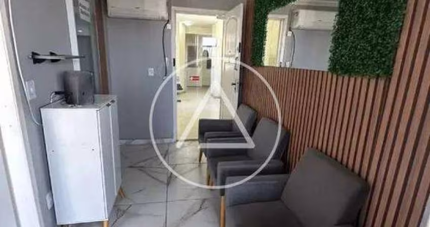 Excelente sala comercial no coração de Macaé