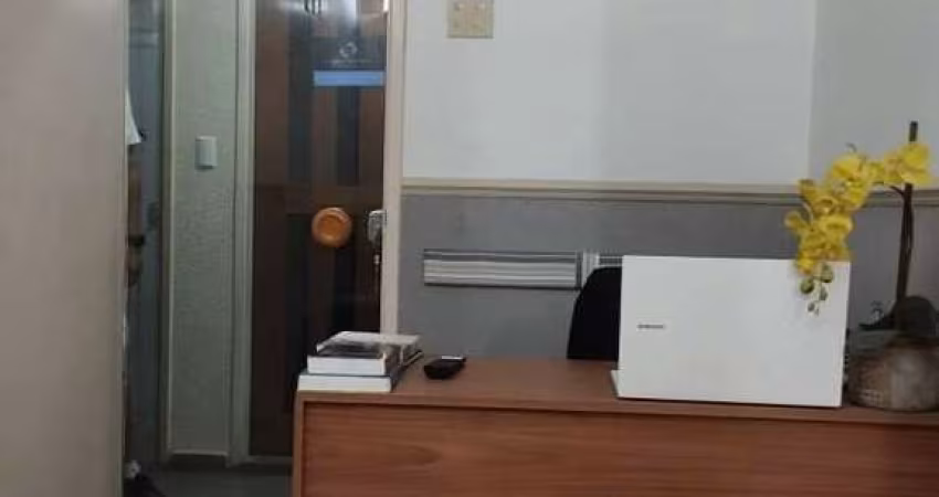 Atlântica Imóveis oferece sala para fins comerciais, à venda R$ 110.000,00 Centro, Macaé/RJ.