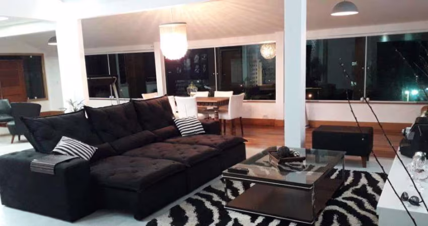 Atlântica Imóveis tem excelente casa para venda - Glória - Macaé/RJ