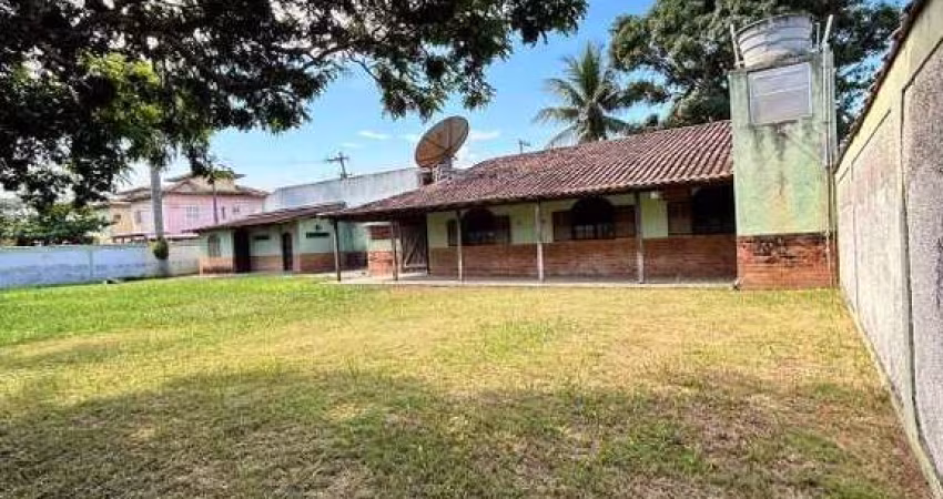 Atlântica Imóveis tem excelente casa com 4 dormitórios à venda, por R$ 650.000- Rio das OstrasRJ.