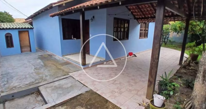 Casa 03 quartos em condomínio no São Marcos