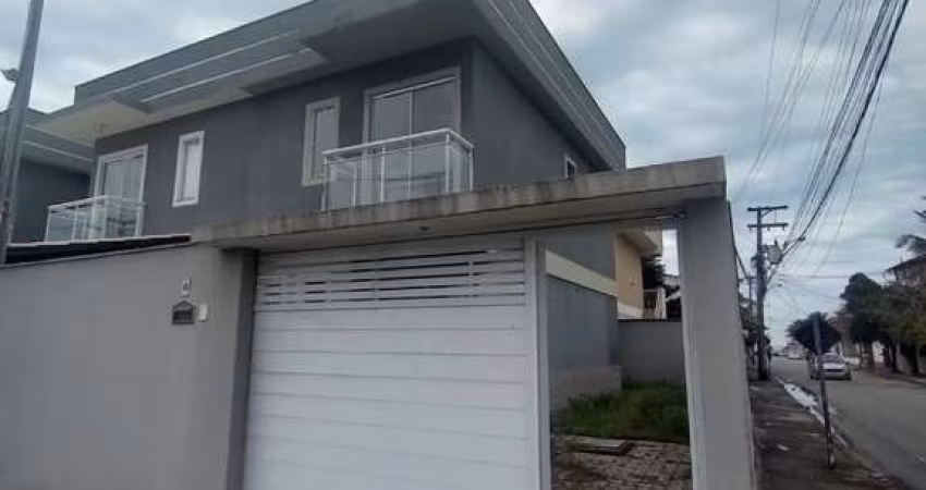 Casa com 2 dormitórios para alugar, 180 m² por R$ 2.900,00/mês - Costazul - Rio das Ostras/RJ