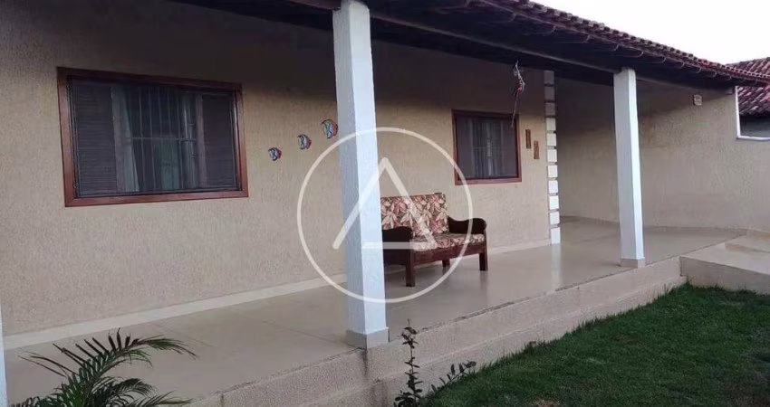 Casa à venda, 2 quartos, 1 suíte, 4 vagas, Barra de São João - Casimiro de Abreu/RJ