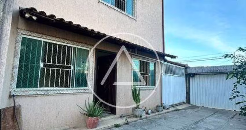 Atlântica Imóveis tem excelente casa para venda ,por R$ 730.000