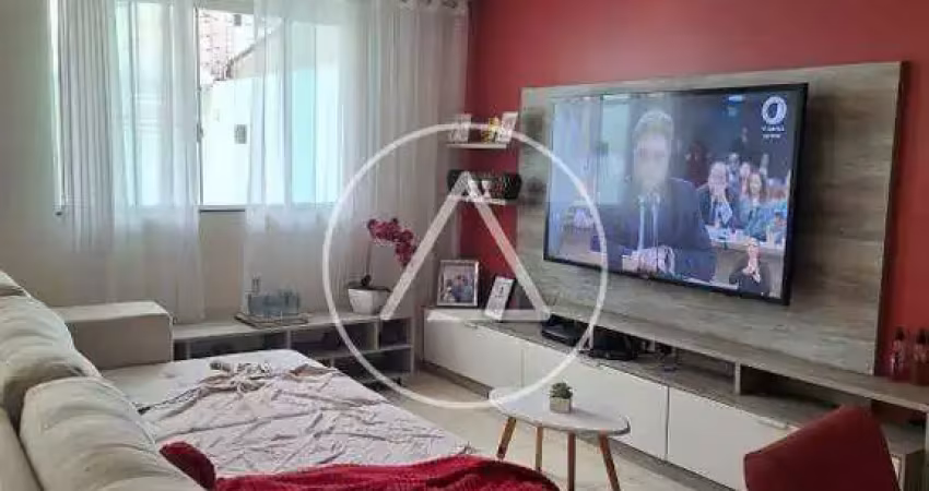 Atlântica imóveis tem excelente casa à venda no residencial verdes mares, macaé/rj por r$ 350.000,00.