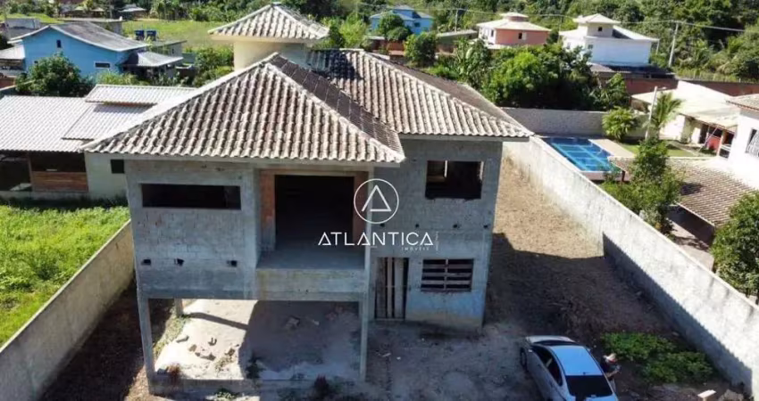 Atlântica imóveis tem excelente casa à venda em córrego do ouro, macaé/rj por r$ 395.000,00