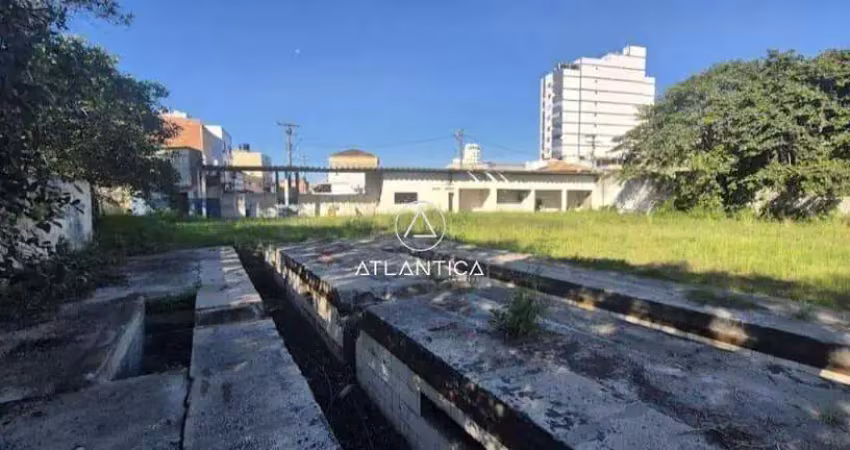 Atlântica imóveis tem excelente terreno no centro de macaé-rj á venda $10.000,000,00 e locação $10.000,00.