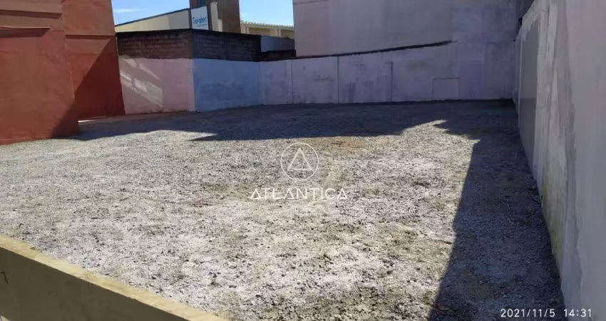 Atlântica imóveis tem excelente terreno plano em local privilegiado á venda no bairro cajueiros no centro de macaé/rj por $1.500.000,00.