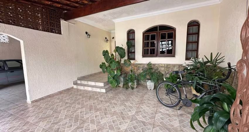 Sobrado à Venda de 270 m² na Vila Urupês em Suzano/SP: 04 dormitórios.