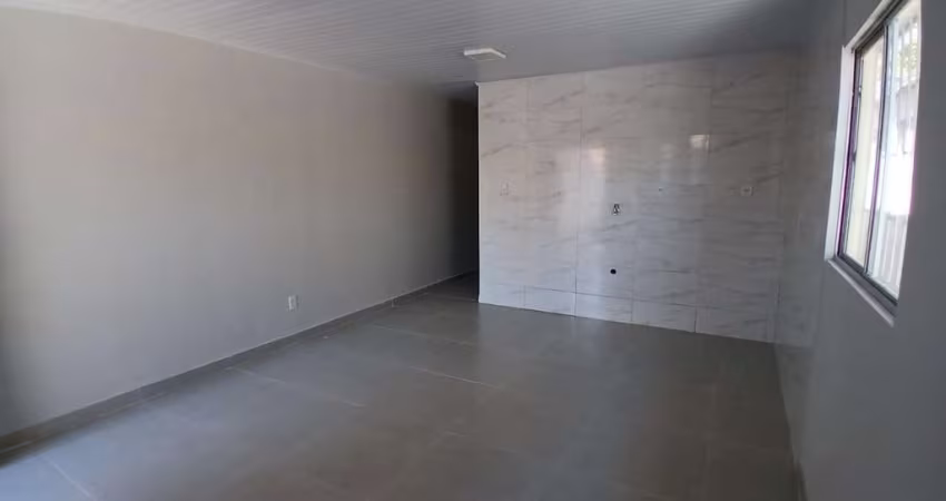 Casa com 2 quartos para alugar na Rua Raimundo Starosky, 786, Carianos, Florianópolis