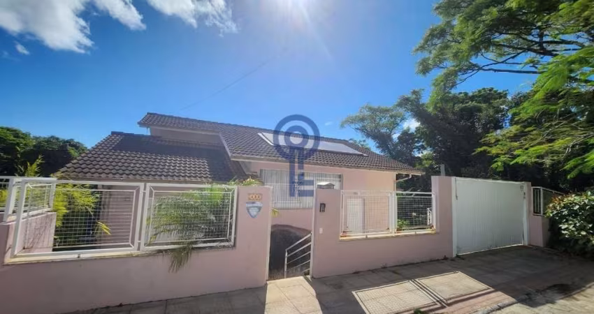Casa com 3 quartos para alugar na Rua Cônego Serpa, 435, Santo Antônio de Lisboa, Florianópolis