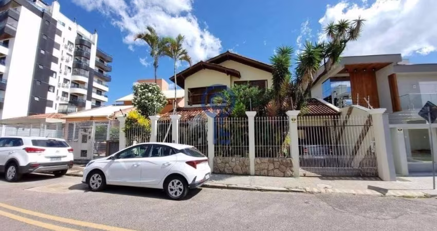 Casa com 5 quartos para alugar na Rua Abelardo Luz, 193, Balneário, Florianópolis