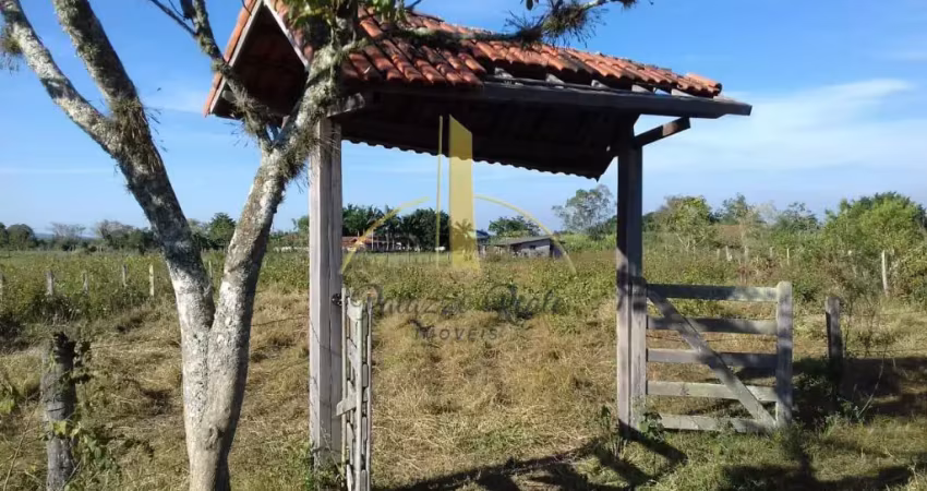 Chácara / sítio à venda na Cruz Grande, Pindamonhangaba 