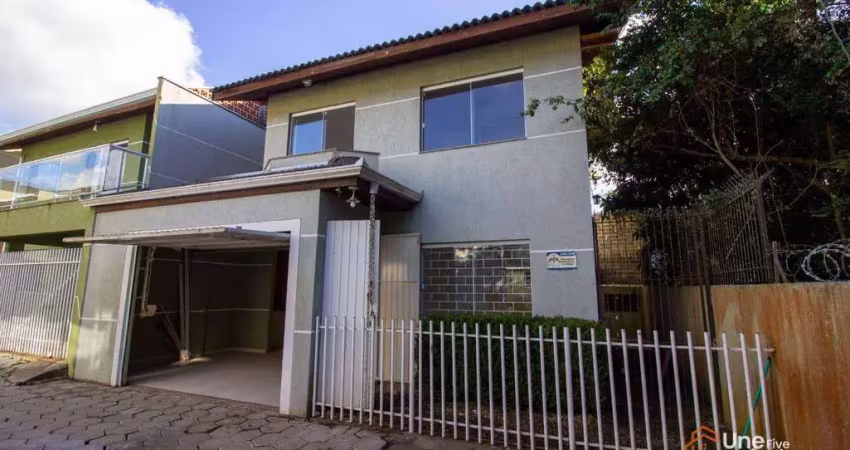 Sobrado no ouro verde, com 3 quartos sendo 1 suíte para locação.