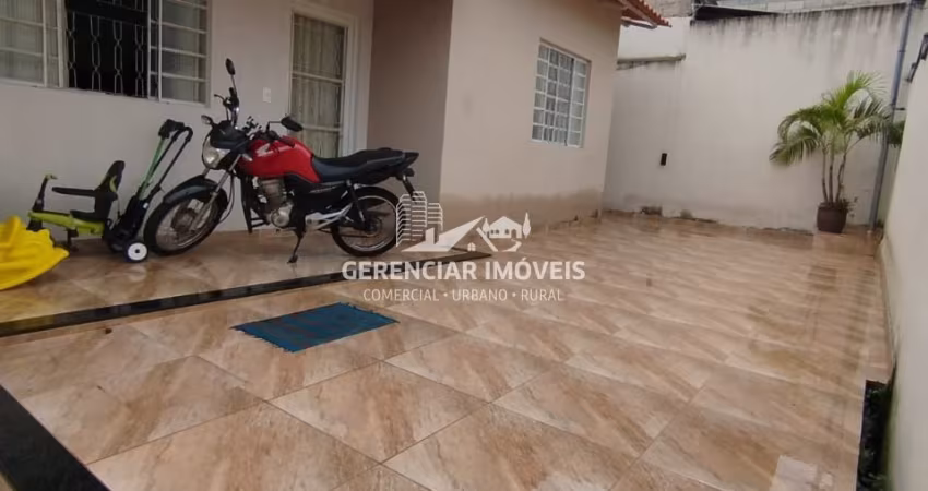 Casa com 3 quartos e 180m² de lote em Betim MG