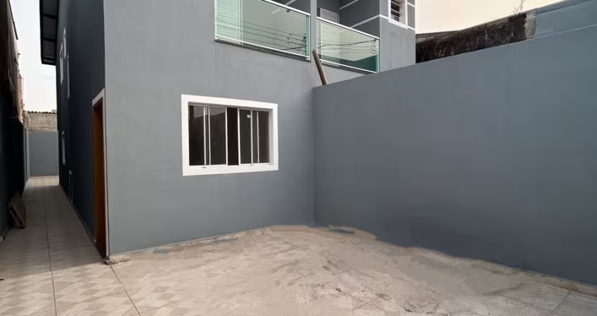 Vende-se Sobrado Novo 3 dormitórios 1 suíte no Jd Adriana - Parque Flamengo