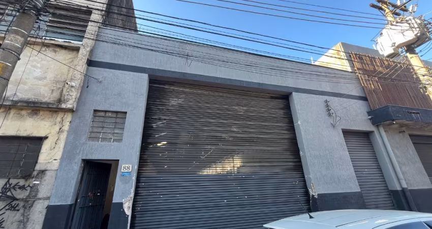 Aluga-se Galpão Comercial-industrial na Vila Maria a 100m da Rod. Dutra e 500m da Marginal Tiete