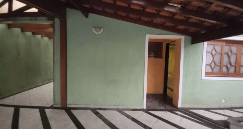 Vende - se Sobrado no Jardim Paraventi com 3 suites