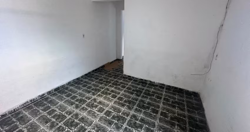 Aluga-se Casa 3 Comodos no Bela vista