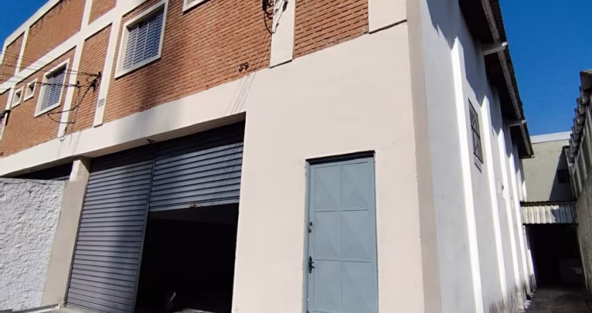 Aluga-se Galpao 250m² na Tranquilidade - em frente ao shopping internacional
