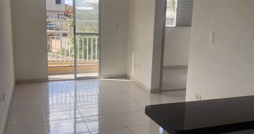 Aluga-se apartamento 2 dormitórios com vaga de garagem no jd fátima - bonsucesso
