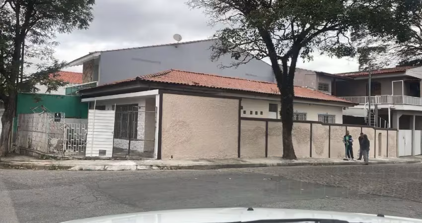 Aluga-se casa térrea 2 dormitórios com 2 vagas no centro de guarulhos