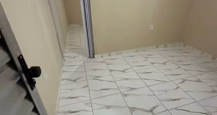 Aluga - se casa de 02 cômodos no jardim jovaia em guarulhos