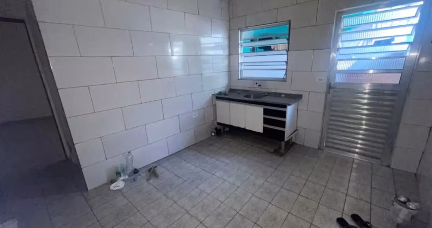 Casa com 1 quarto para alugar na Rua Conceição Castelo, 12, Jardim Santa Emilia, Guarulhos