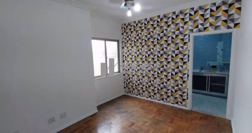 Rua Mariz e Barros - Apartamento á venda com 2 quartos-Porteiro-24 horas-Tijuca Código 20376