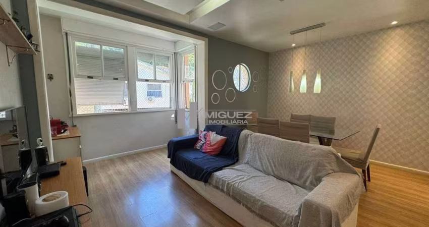 A VENDA APARTAMENTO RENOVADO, SALA, 2 QUARTOS, COZINHA COM MÓVEIS PLANEJADOS, DEPENDÊNCIAS COMPLETAS, 1 VAGA DE GARAGEM