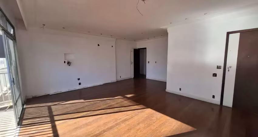 Apartamento à venda com 4 quartos, sendo 1 suíte - na rua desembargador izidro - no bairro da tijuca