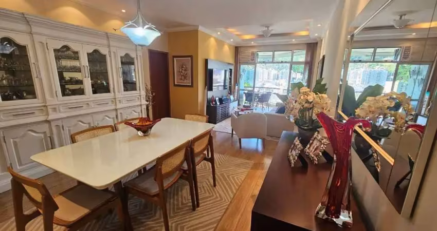 Apartamento à venda na tijuca de alto luxo localizado na rua carlos vasconcellos, 3 quartos amplos sendo 1 suíte, 2 vagas de garagem na escritura. colado ao metrô