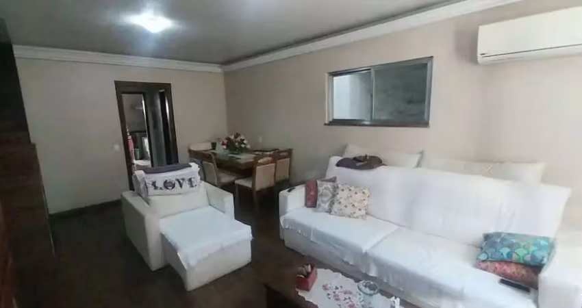 Casa á venda, com 4 quartos, terraço, vaga para 5 carros, churrasqueira, código 19795, metrô tijuca