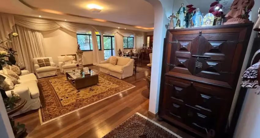 Lindo apartamento à venda com 300m², 5 quartos,  3 suites e 3 vagas- rua prof helion povoa - tijuca