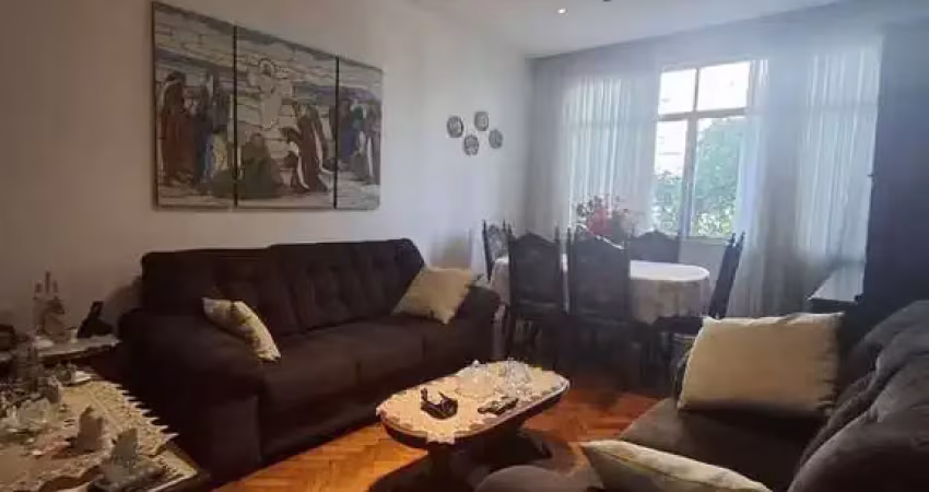 Lindo apartamento à venda com 3 quartos na rua do matoso, tijuca. muito bem localizado, entre as ruas dr. satamini e haddock lobo, próximo ao metrô e comércio local.
