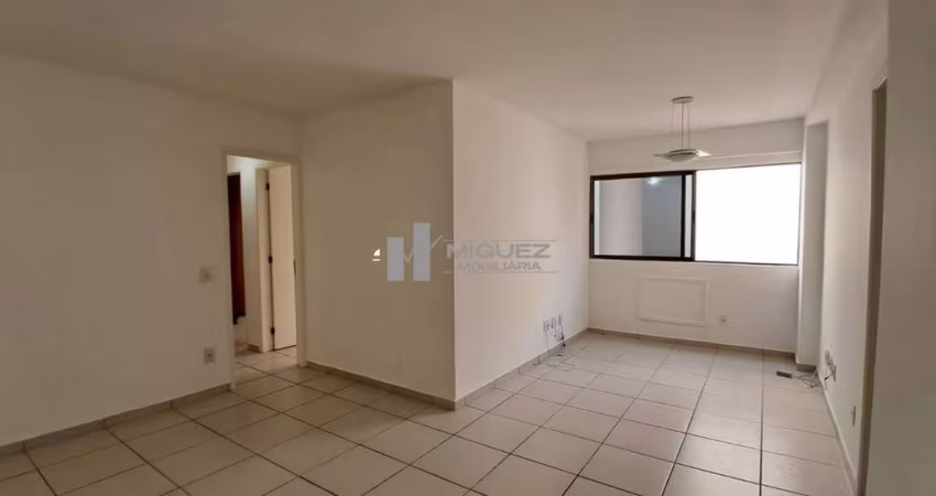 Vendo ótimo apartamento 3 quartos com suíte em rua Izidro de Figueiredo