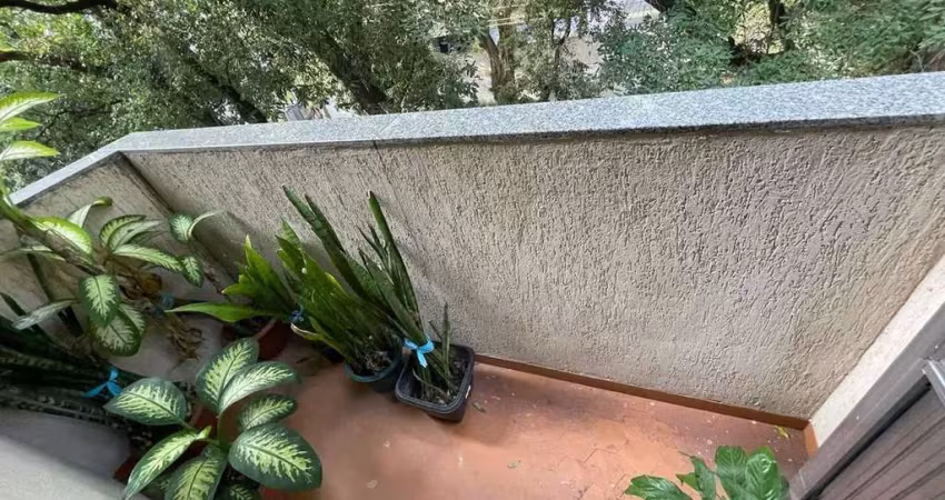 Apartamento (varanda, sala, 2 quartos) à venda na rua professor gabizo- tijuca! apenas 750 metros da praça afonso pena!