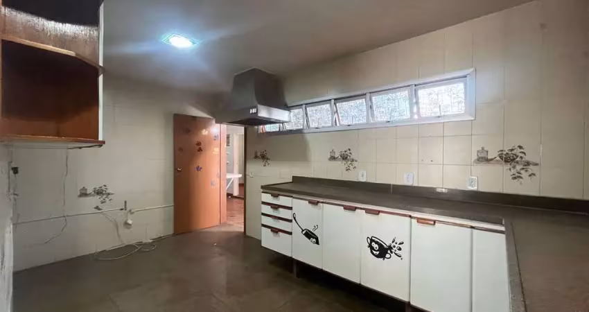 Vendo cobertura com completa estrutura de lazer com 5 quartos