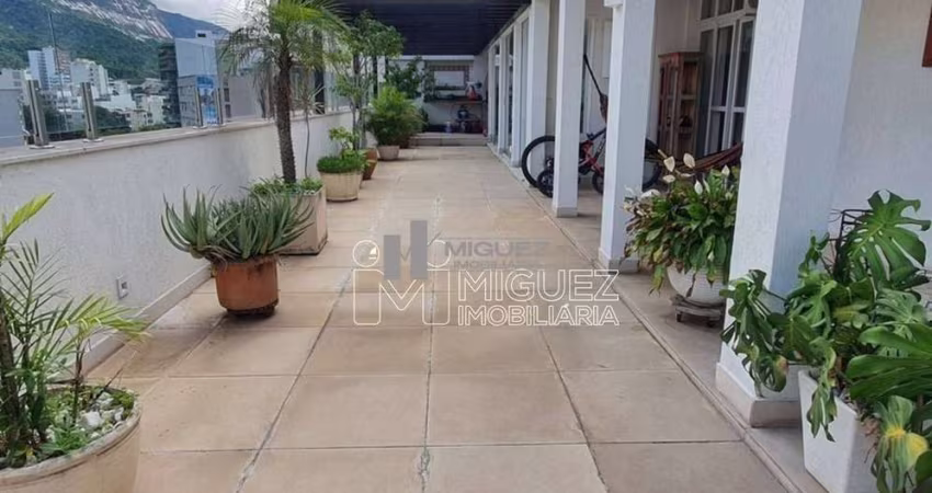 Cobertura linear, elevador chega nela, com 3 quartos, suíte, vaga de garagem, Tijuca - Rio de Janeiro
