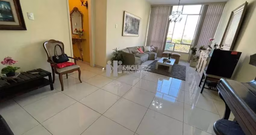 A venda na rua pareto, tijuca, apartamento com planta generosa de aproximadamente 170m², 4 quartos, suíte, vaga na escritura e colado ao metrô
