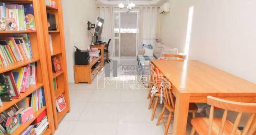 Apartamento sala, 3 quartos (sendo 1 suíte) e 1 vaga à venda no Catete!