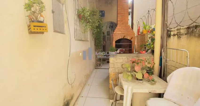 Rua salvador de mendonça- casa com 3 quartos, rio comprido à venda