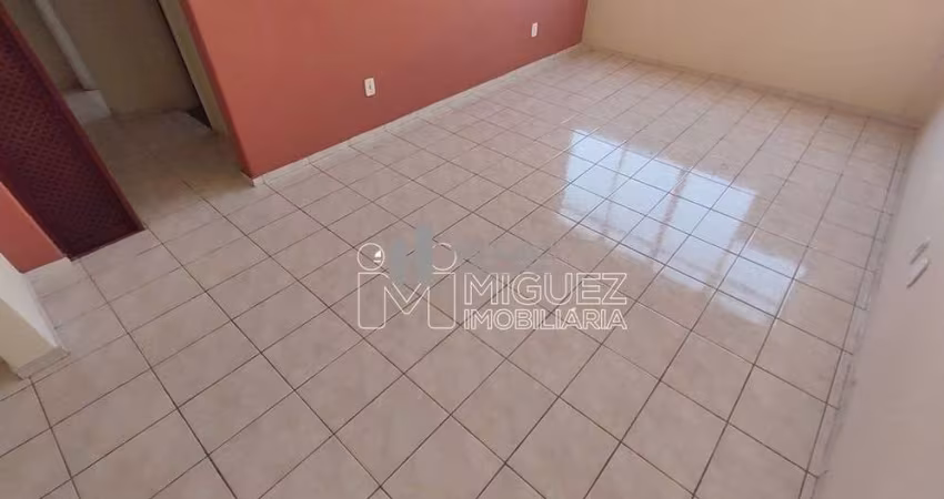 Apartamento a venda no coração da Tijuca - Rua Conde de Bonfim - Praça Saens Peña - Sala, 2 quartos, Tijuca - Rio de Janeiro - Código 1778
