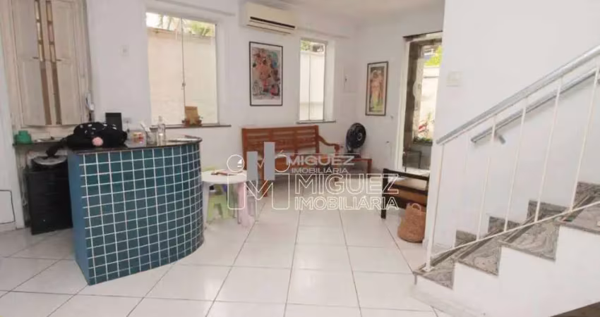 Casa à venda tijuca: 7 quartos, suíte e 3 vagas - professor gabizo